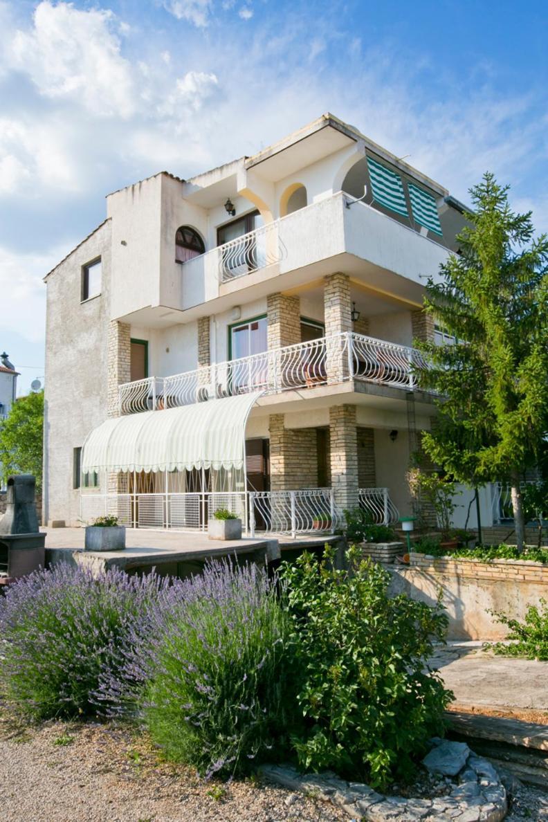 Trlaja Apartment *