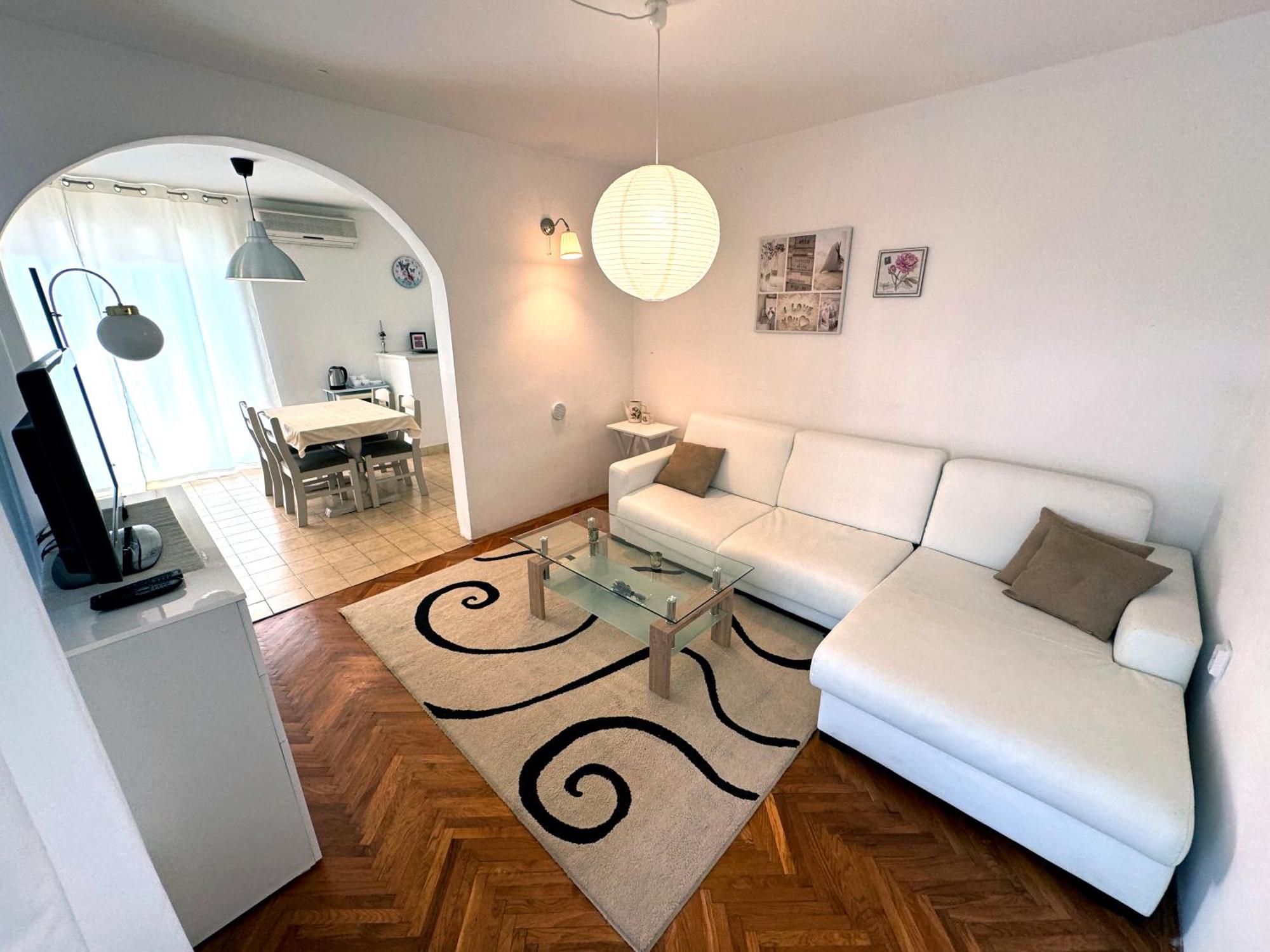 Apartment Trlaja *
